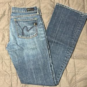 Very cute citizens with just the right blue wash! Figure flattering.